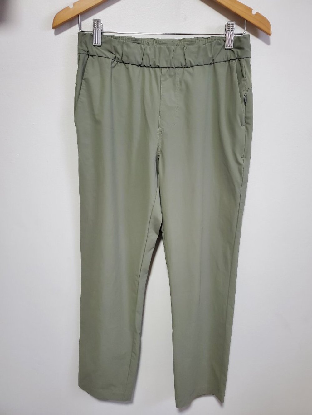 VUORI Miles 25.5" Ankle Pants Pistachio Green Small Stretch Athleisure Office